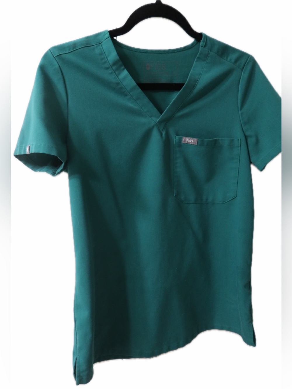 Figs Women’s V-Neck Short Sleeve Scrub Top in Teal Green